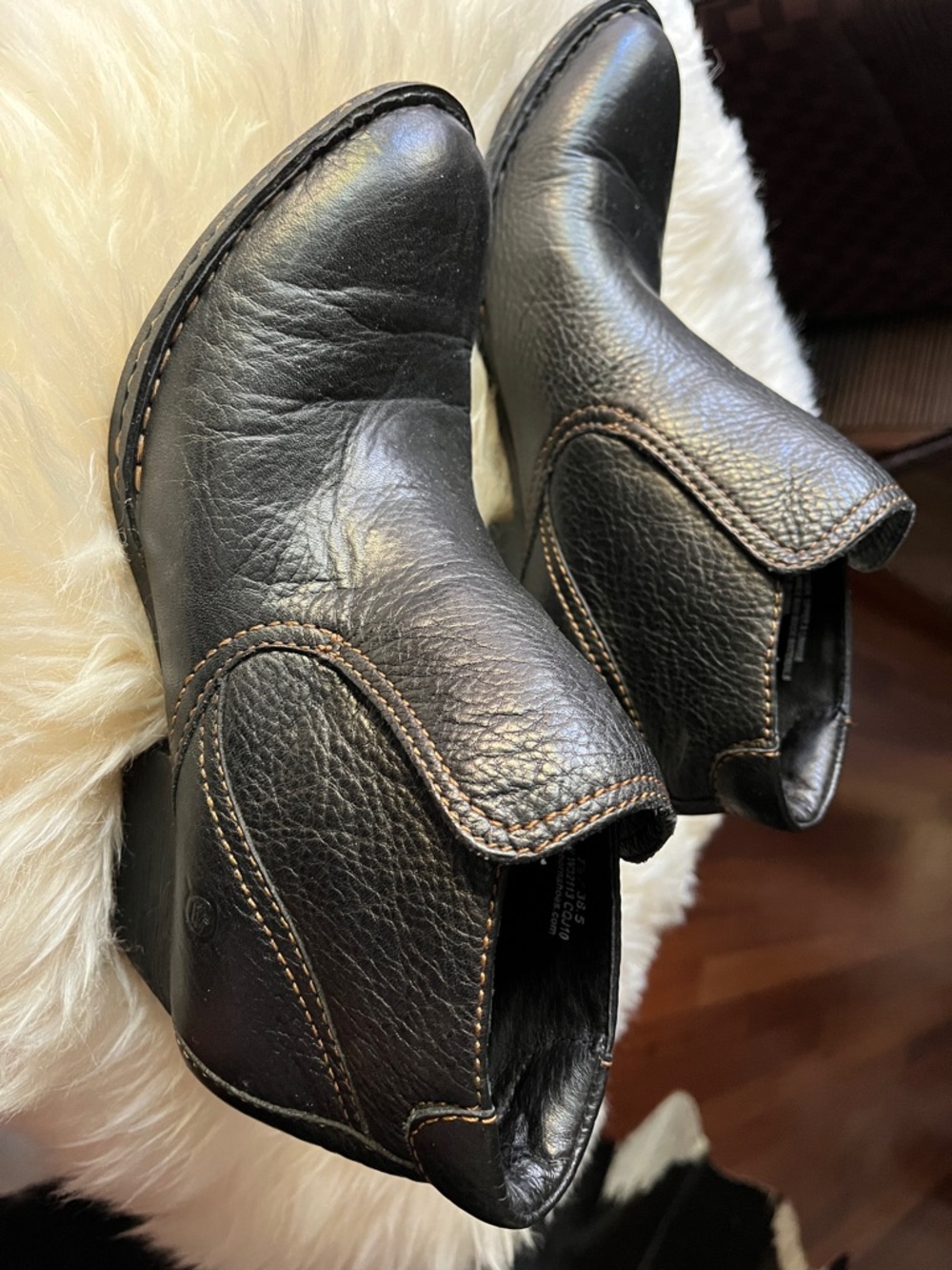 Born black leather size 7.5